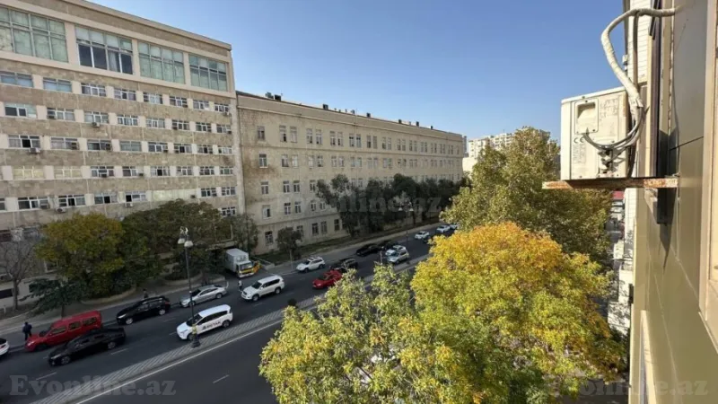 Satılır 3 otaqlı Mənzil Köhnə tikili 75 m² Yasamal - şəkil 13