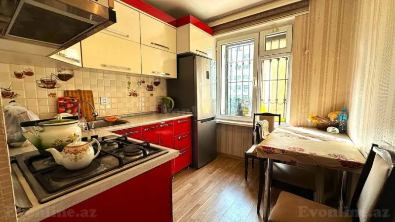 Satılır 3 otaqlı Mənzil Köhnə tikili 75 m² Yasamal - şəkil 18