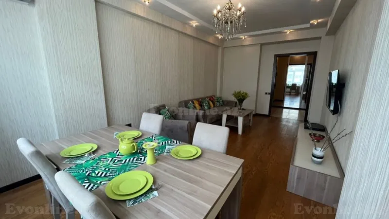 Kirayə verilir 3 otaqlı Mənzil Yeni tikili 100 m² Nəriman Nərimanov m.