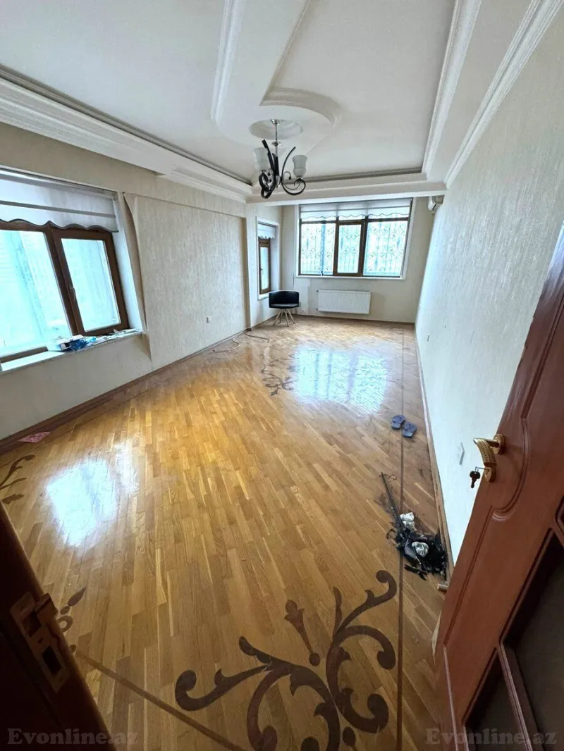 Satılır 2 otaqlı Mənzil Köhnə tikili 80 m² 28 May m. - şəkil 2