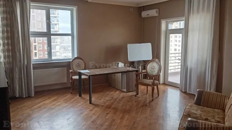 Kirayə verilir 4 otaqlı Mənzil Yeni tikili 200 m² 28 May m. - şəkil 2