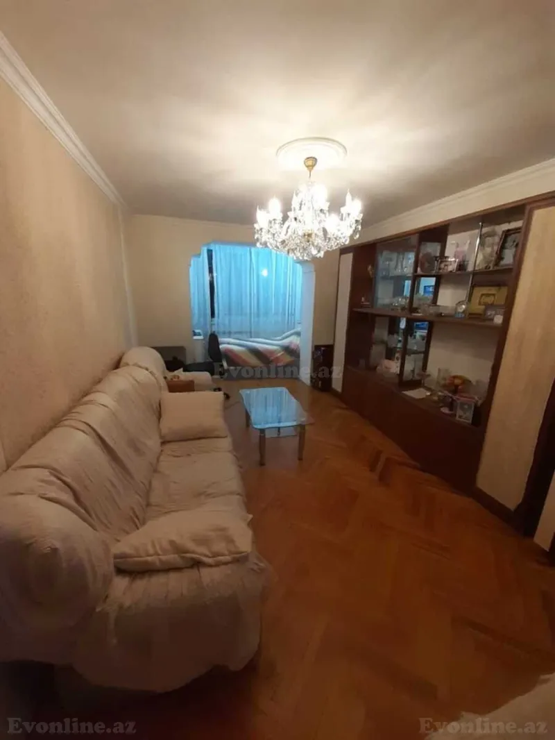 Satılır 3 otaqlı Mənzil Köhnə tikili 65 m² Elmlər Akademiyası m.