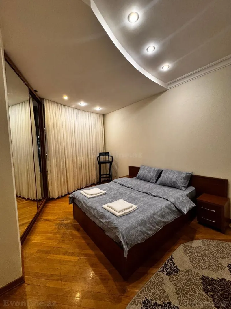 Kirayə verilir 3 otaqlı Mənzil Yeni tikili 133 m² 28 May m. - şəkil 15