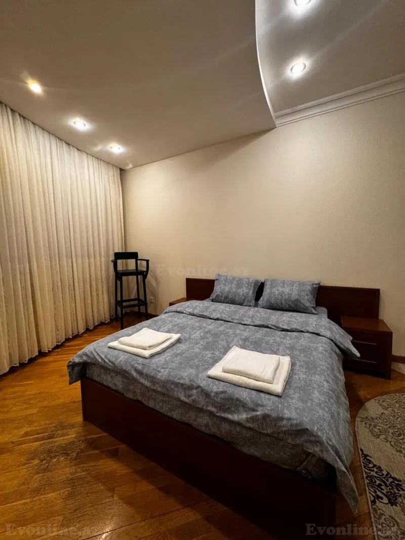 Kirayə verilir 3 otaqlı Mənzil Yeni tikili 133 m² 28 May m. - şəkil 19