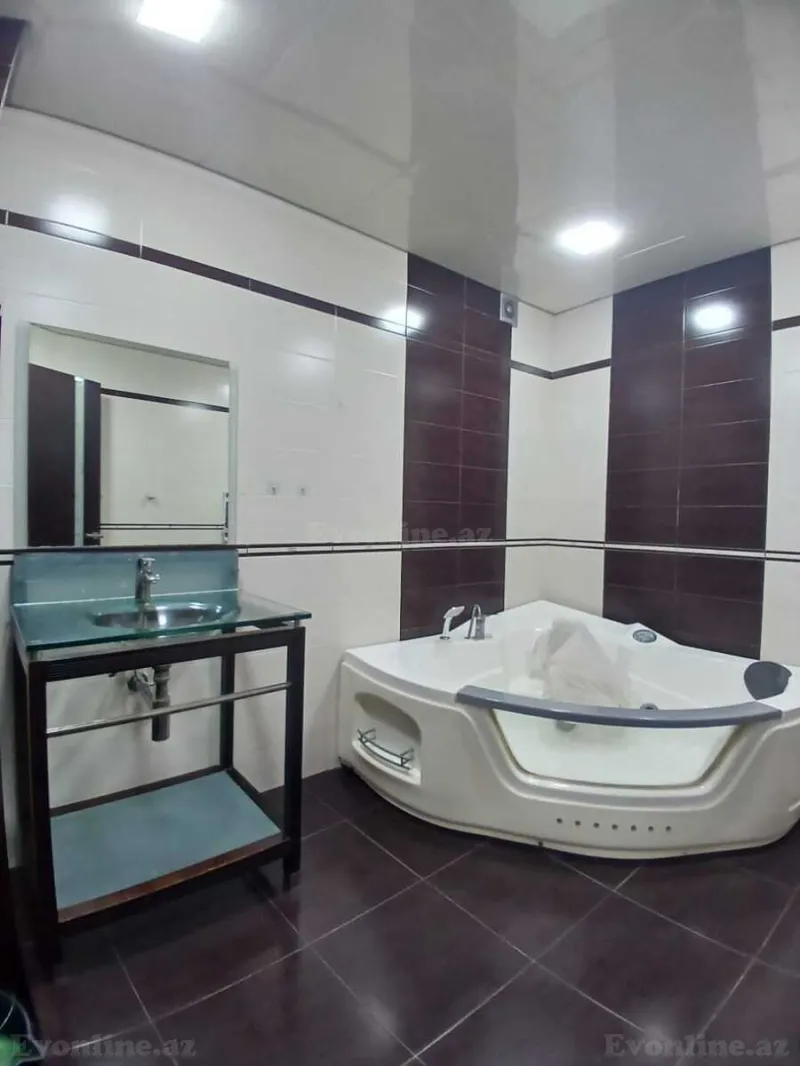 Satılır 3 otaqlı Mənzil Yeni tikili 136 m² İnşaatçılar m. - şəkil 7