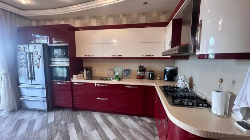 Satılır 3 otaqlı Mənzil Yeni tikili 142 m² 28 May m. - şəkil 3
