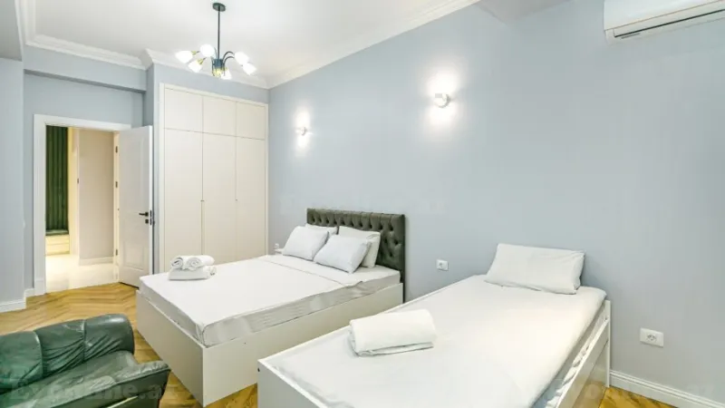 Kirayə verilir 3 otaqlı Mənzil Yeni tikili 150 m² Nəsimi r. - şəkil 25