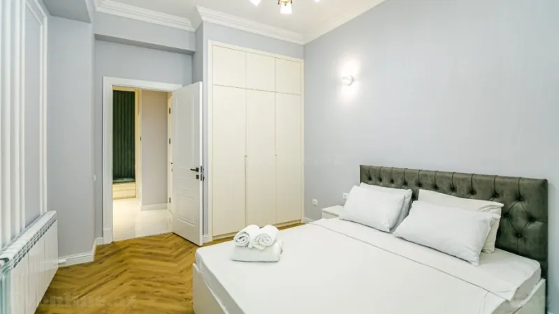 Kirayə verilir 3 otaqlı Mənzil Yeni tikili 150 m² Nəsimi r. - şəkil 26