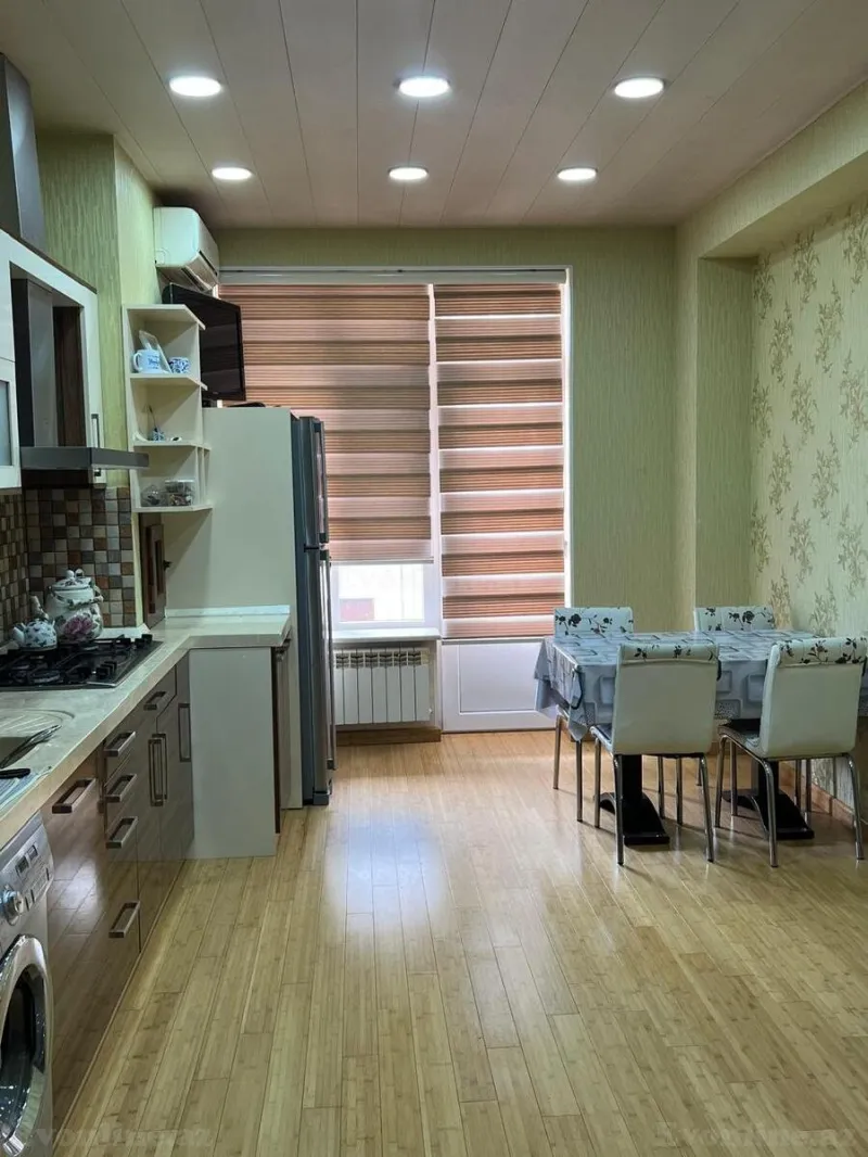 Kirayə verilir 3 otaqlı Mənzil Yeni tikili 140 m² Xətai m. - şəkil 9