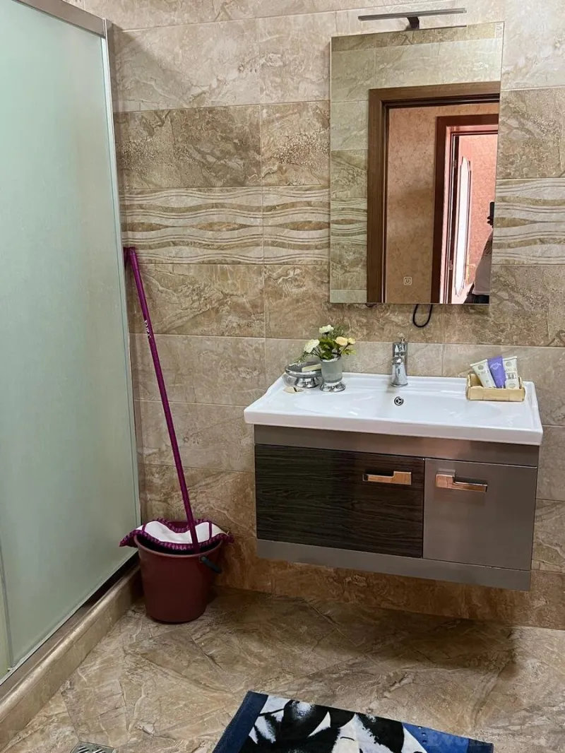 Kirayə verilir 3 otaqlı Mənzil Yeni tikili 140 m² Xətai m. - şəkil 11