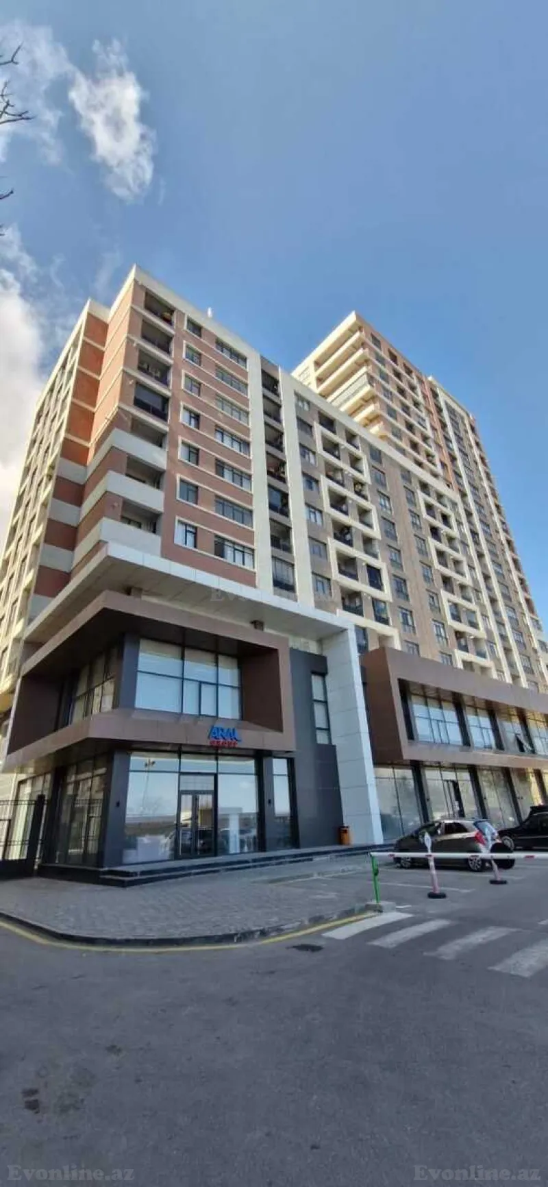 Satılır 2 otaqlı Mənzil Yeni tikili 108 m² 8 Noyabr m.