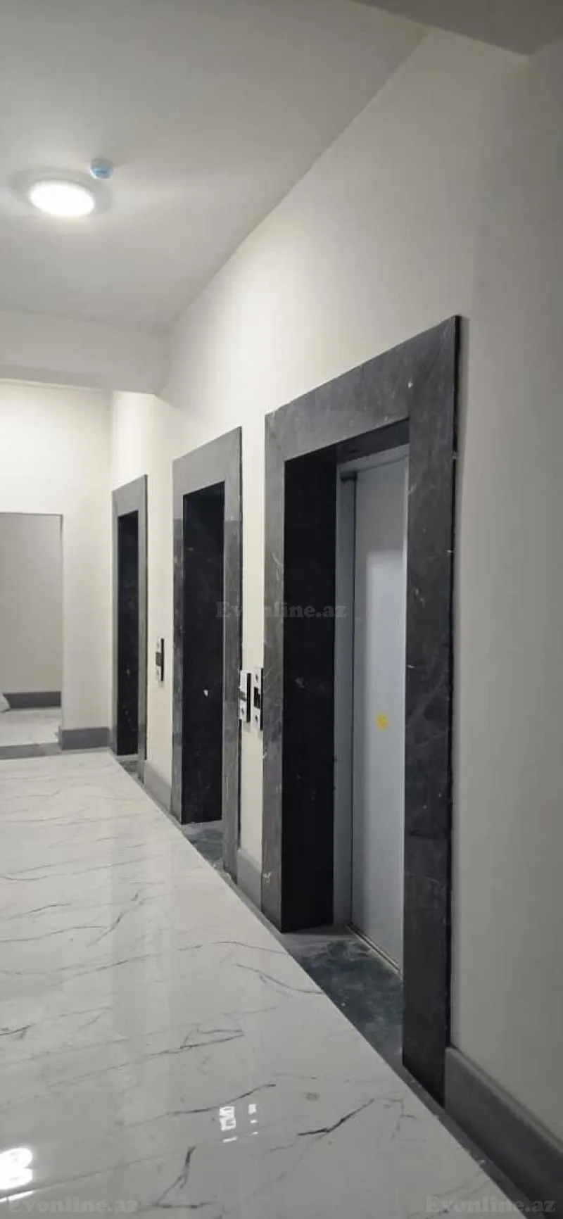 Satılır 4 otaqlı Mənzil Yeni tikili 220 m² 28 May m. - şəkil 14