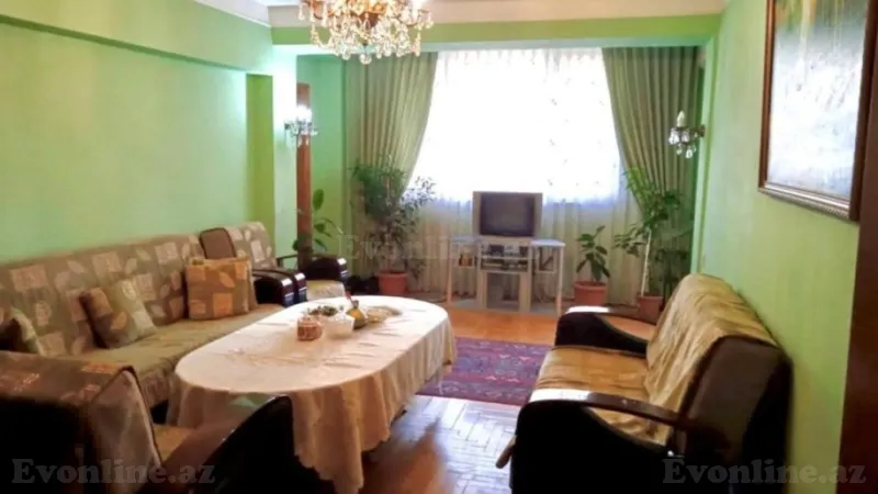 Satılır 3 otaqlı Mənzil Köhnə tikili 90 m² Yasamal