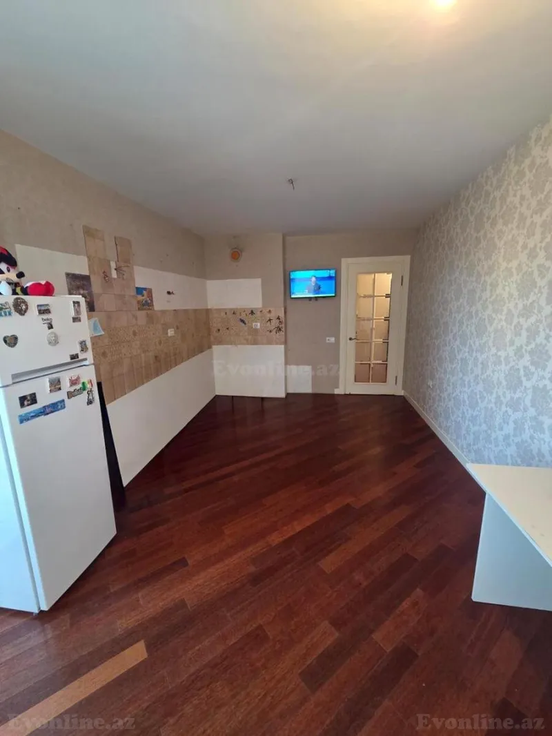 Satılır 2 otaqlı Mənzil Yeni tikili 106 m² 8 Noyabr m. - şəkil 3