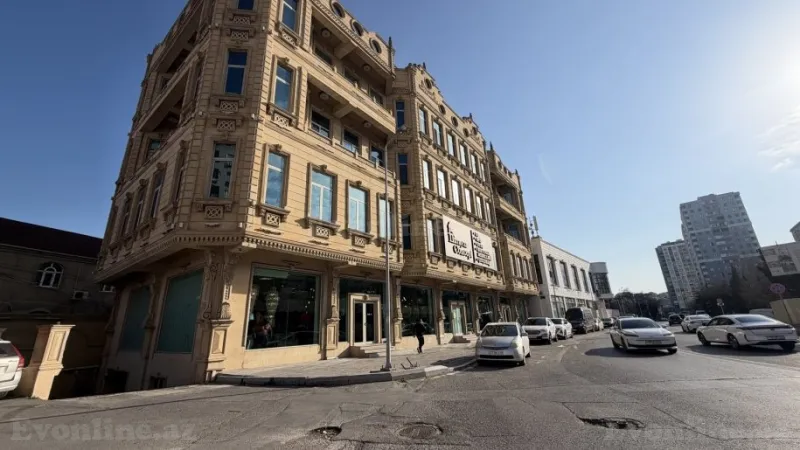 Kirayə verilir 5 otaqlı Mənzil Yeni tikili 350 m² Badamdar