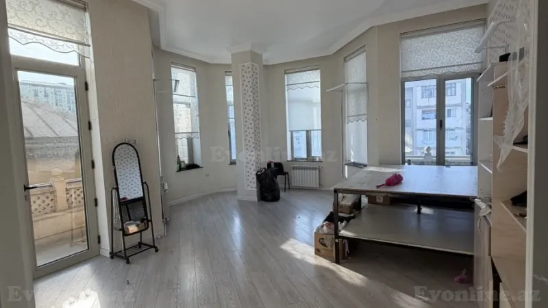 Kirayə verilir 5 otaqlı Mənzil Yeni tikili 350 m² Badamdar - şəkil 8