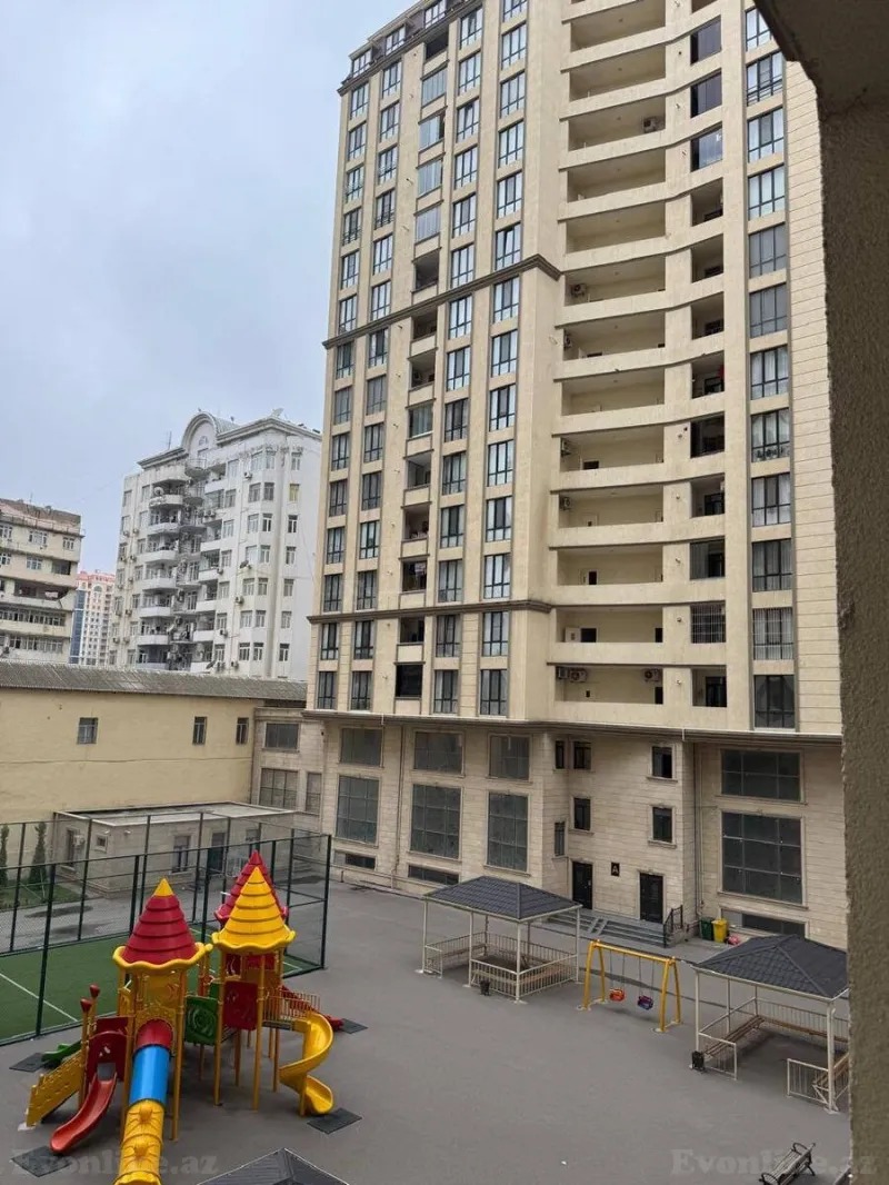 Kirayə verilir 2 otaqlı Mənzil Yeni tikili 80 m² Böyükşor