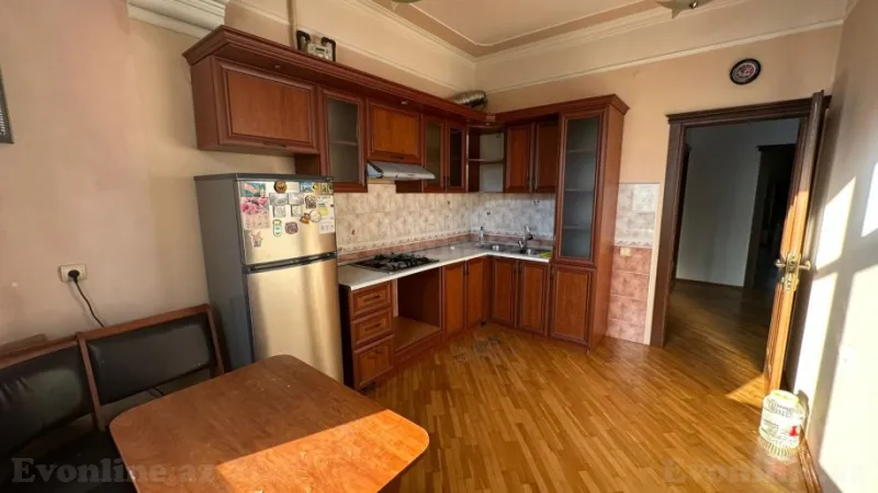 Kirayə verilir 2 otaqlı Mənzil Yeni tikili 75 m² İnşaatçılar m. - şəkil 11