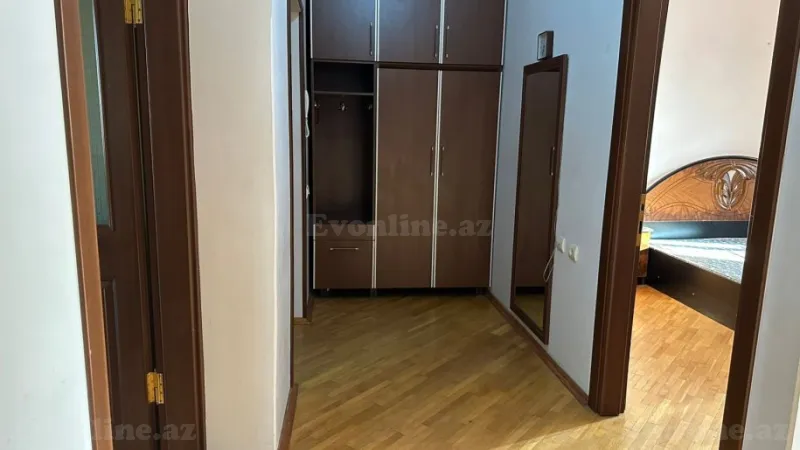 Kirayə verilir 2 otaqlı Mənzil Yeni tikili 75 m² İnşaatçılar m. - şəkil 16