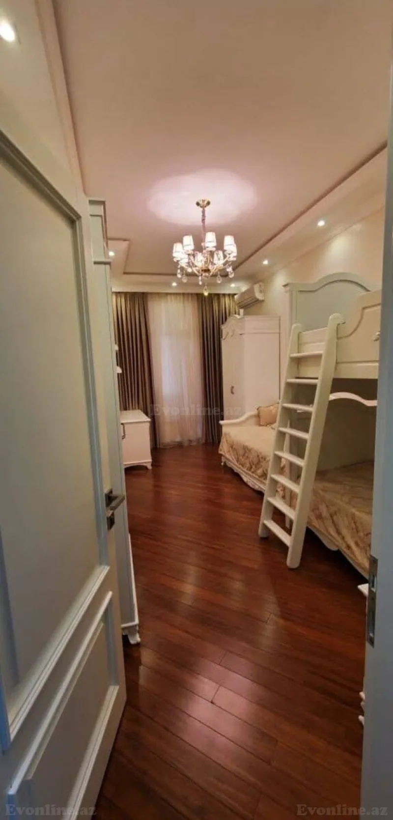 Satılır 3 otaqlı Mənzil Yeni tikili 110 m² İnşaatçılar m. - şəkil 5