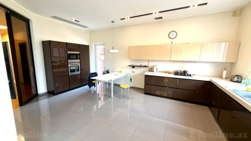 Satılır 5 otaqlı Mənzil Yeni tikili 290 m² 28 May m. - şəkil 22