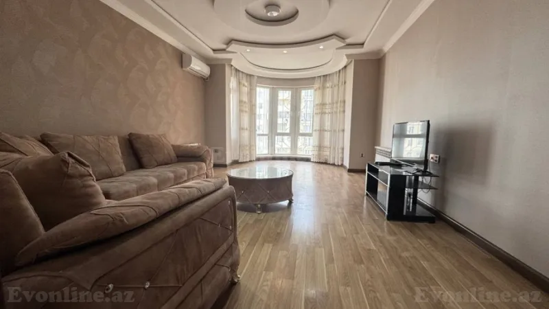 Satılır 3 otaqlı Mənzil Yeni tikili 100 m² 8 Noyabr m.