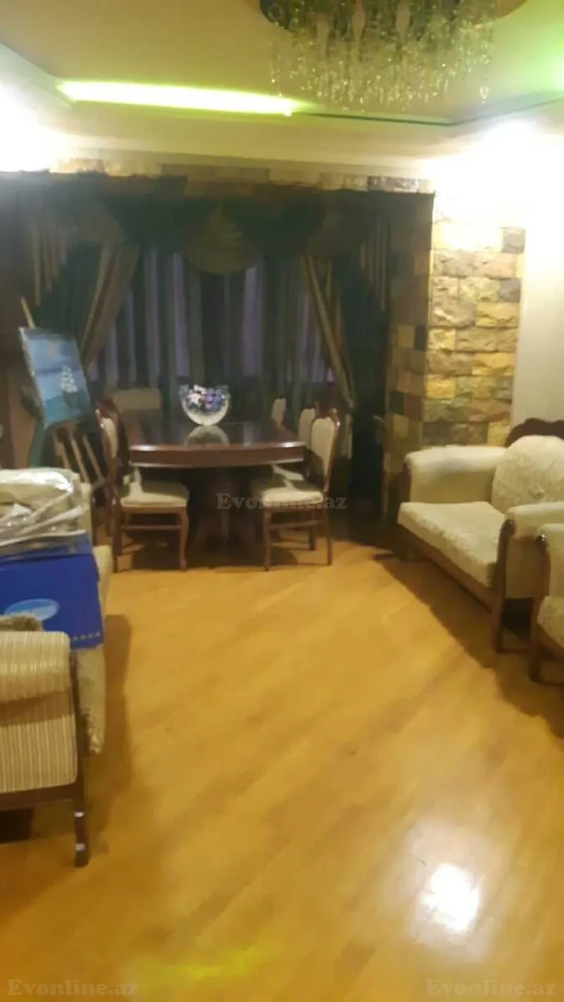 Satılır 3 otaqlı Mənzil Köhnə tikili 80 m² Nəsimi r.