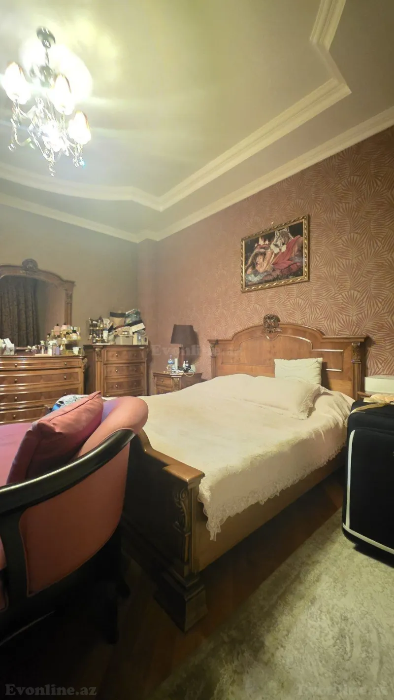 Satılır 4 otaqlı Mənzil Yeni tikili 179 m² Nəsimi r. - şəkil 7