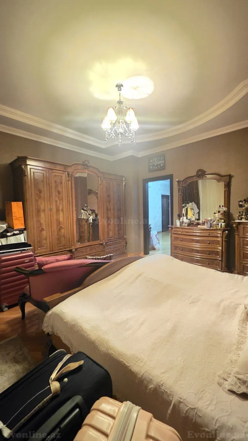 Satılır 4 otaqlı Mənzil Yeni tikili 179 m² Nəsimi r. - şəkil 8