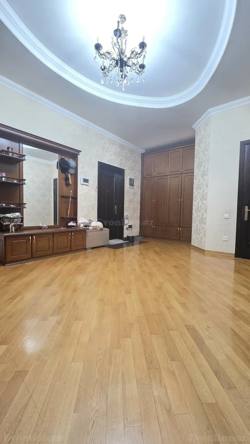 Satılır 4 otaqlı Mənzil Yeni tikili 179 m² Nəsimi r. - şəkil 17