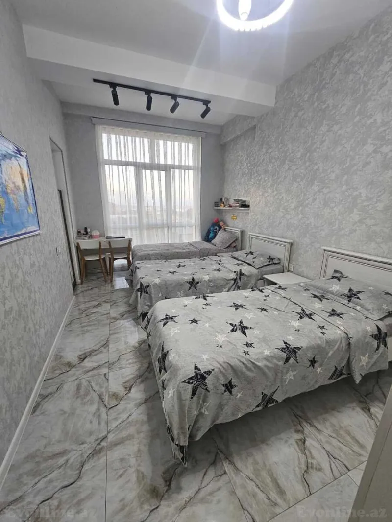 Satılır 3 otaqlı Mənzil Yeni tikili 80 m² 7-ci mikrorayon - şəkil 2