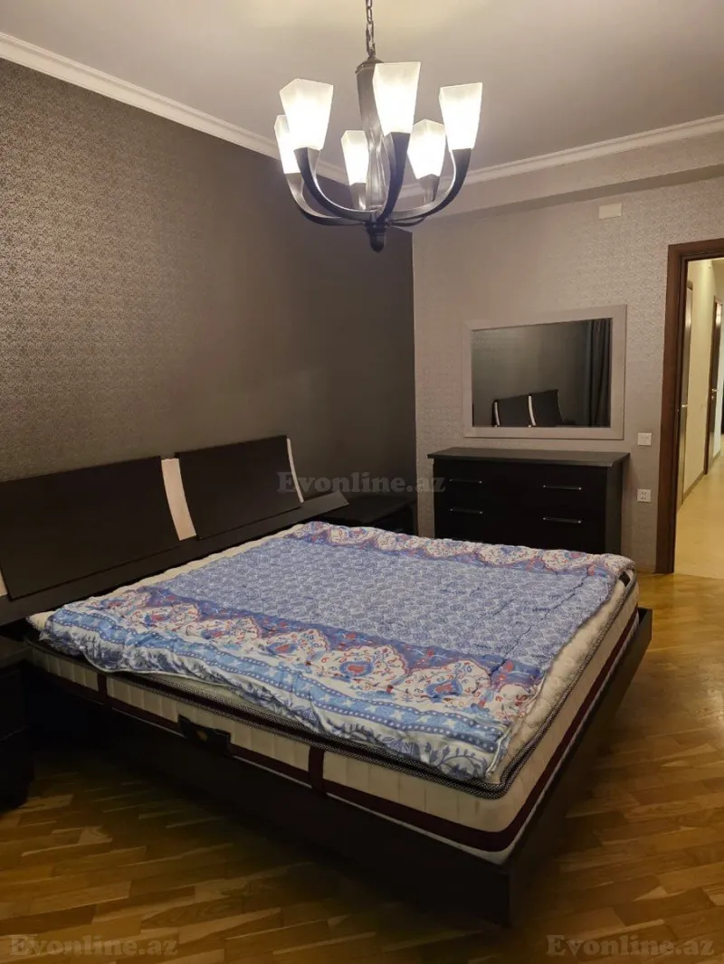 Kirayə verilir 4 otaqlı Mənzil Yeni tikili 140 m² Xətai r. - şəkil 7