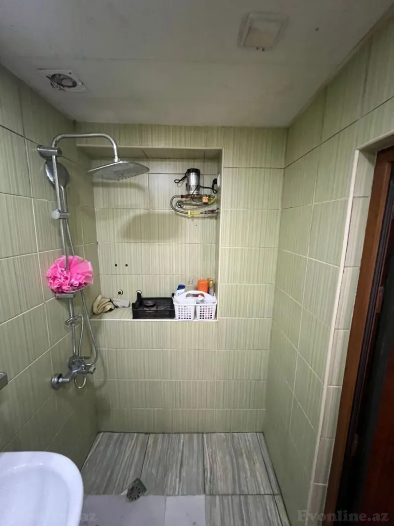 Satılır 2 otaqlı Mənzil Köhnə tikili 70 m² 4-cü mikrorayon - şəkil 14