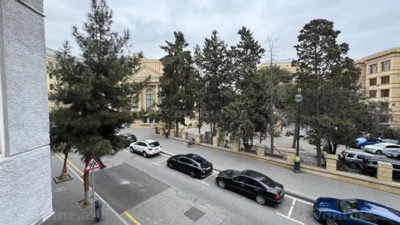 Satılır 3 otaqlı Mənzil Köhnə tikili 110 m² İçərişəhər m. - şəkil 15