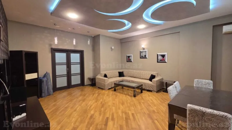 Kirayə verilir 3 otaqlı Mənzil Yeni tikili 140 m² Nizami m.