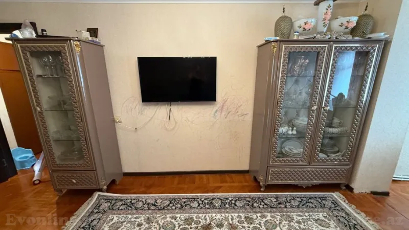 Kirayə verilir 3 otaqlı Mənzil Köhnə tikili 68 m² İnşaatçılar m. - şəkil 2