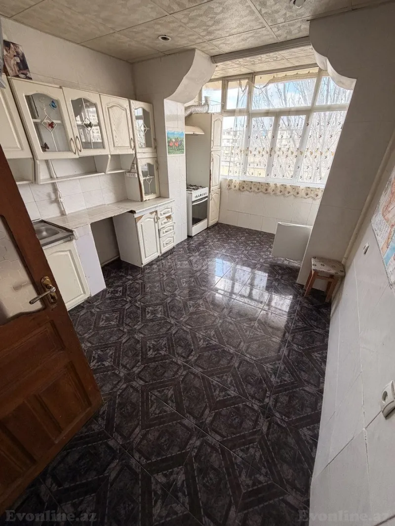 Kirayə verilir 3 otaqlı Mənzil Köhnə tikili 70 m² Sabunçu r. - şəkil 4