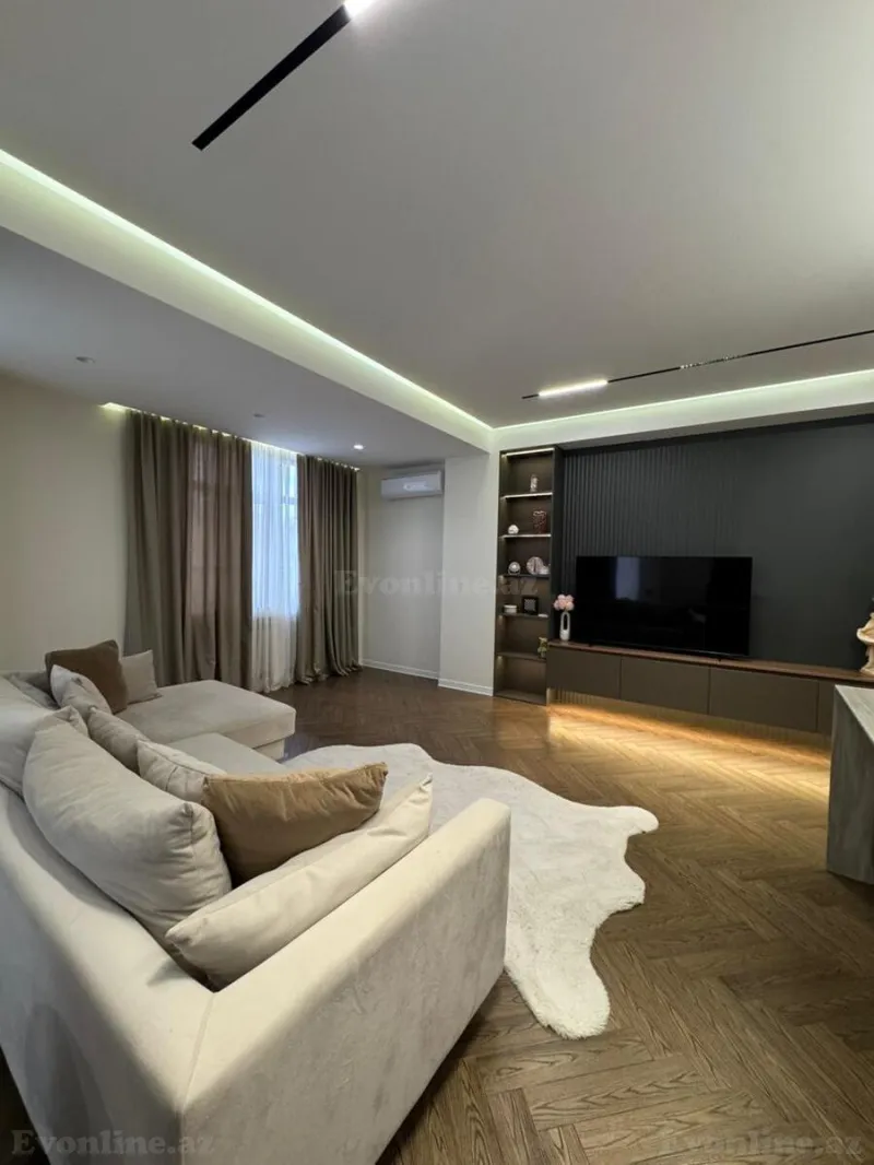 Kirayə verilir 4 otaqlı Mənzil Yeni tikili 220 m² Nəriman Nərimanov m.