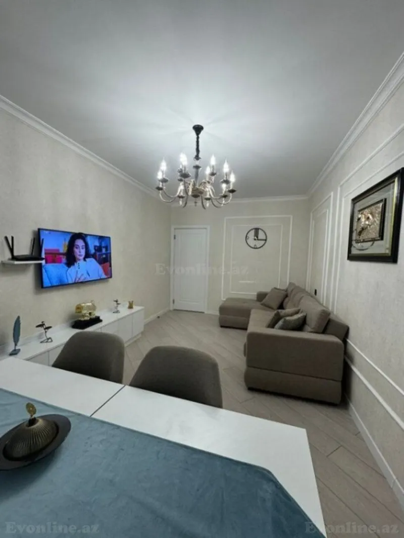 Satılır 4 otaqlı Mənzil Köhnə tikili 75 m² Azadlıq prospekti m. - şəkil 2