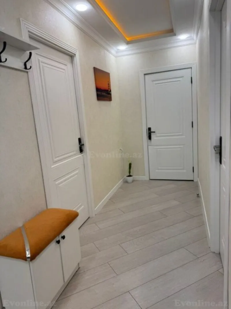 Satılır 4 otaqlı Mənzil Köhnə tikili 75 m² Azadlıq prospekti m. - şəkil 3