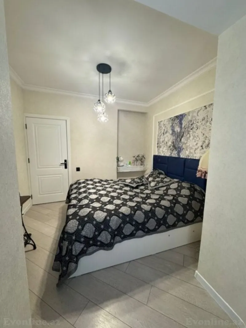 Satılır 4 otaqlı Mənzil Köhnə tikili 75 m² Azadlıq prospekti m. - şəkil 4