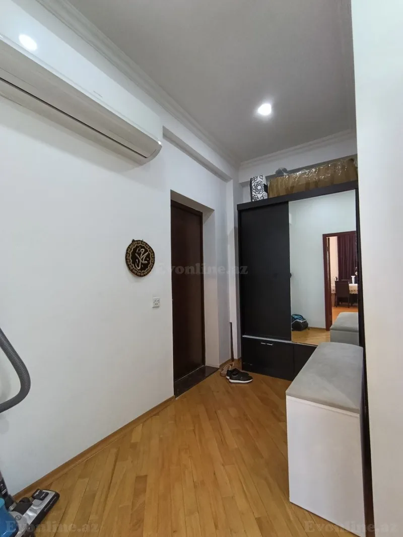 Satılır 2 otaqlı Mənzil Yeni tikili 81 m² 8-ci mikrorayon - şəkil 3