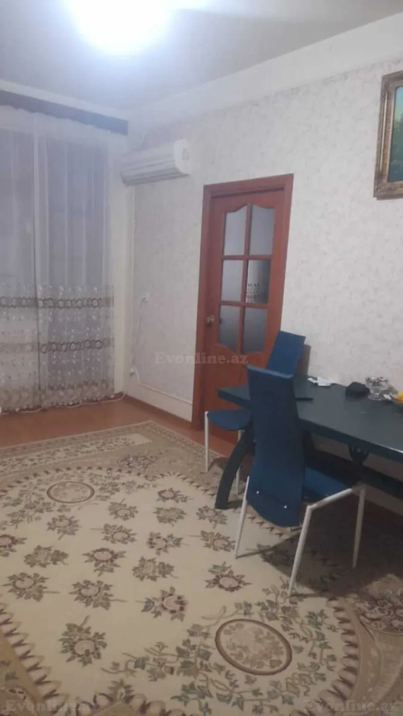 Satılır 2 otaqlı Mənzil Köhnə tikili 35 m² 4-cü mikrorayon