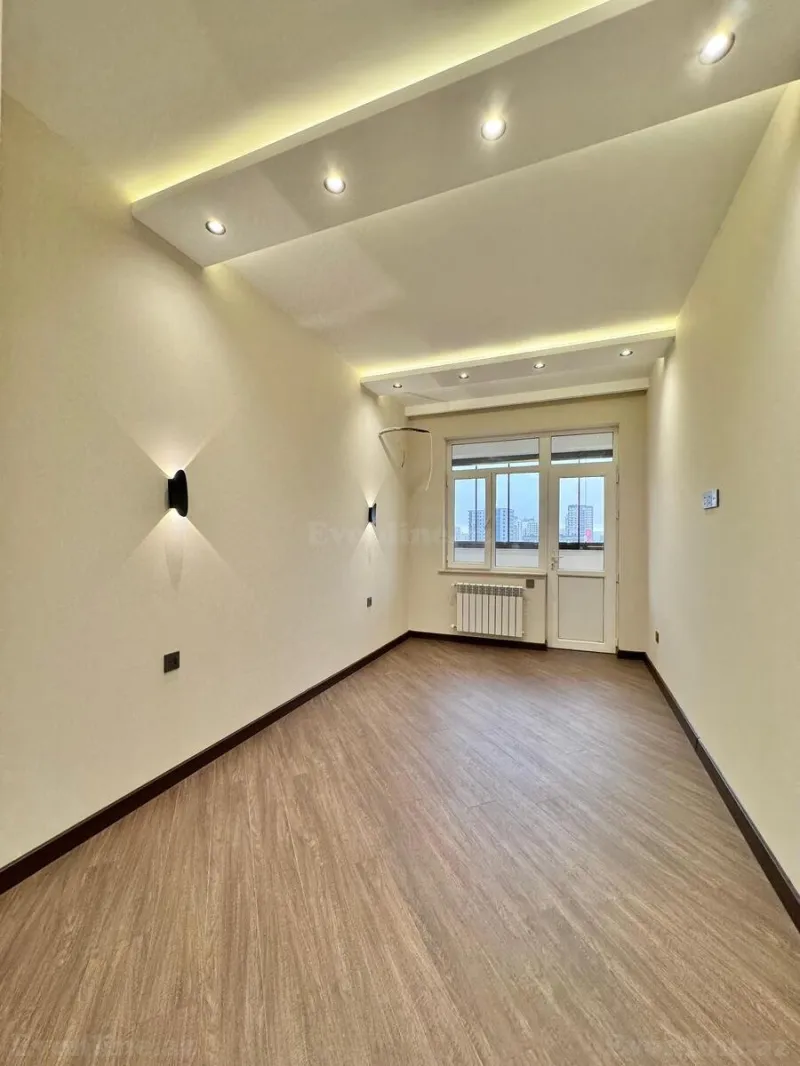 Satılır 3 otaqlı Mənzil Yeni tikili 135 m² İnşaatçılar m. - şəkil 6