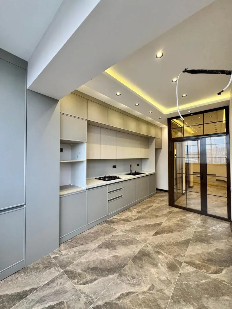 Satılır 3 otaqlı Mənzil Yeni tikili 135 m² İnşaatçılar m. - şəkil 8