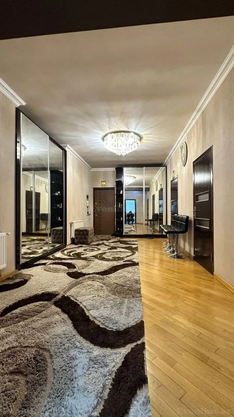 Satılır 3 otaqlı Mənzil Yeni tikili 130 m² Neftçilər m. - şəkil 11