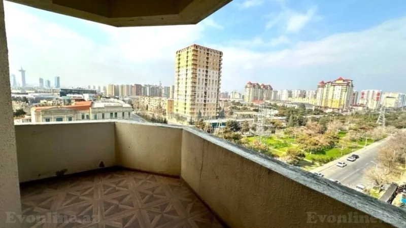 Satılır 3 otaqlı Mənzil Yeni tikili 125 m² Qara Qarayev m. - şəkil 2
