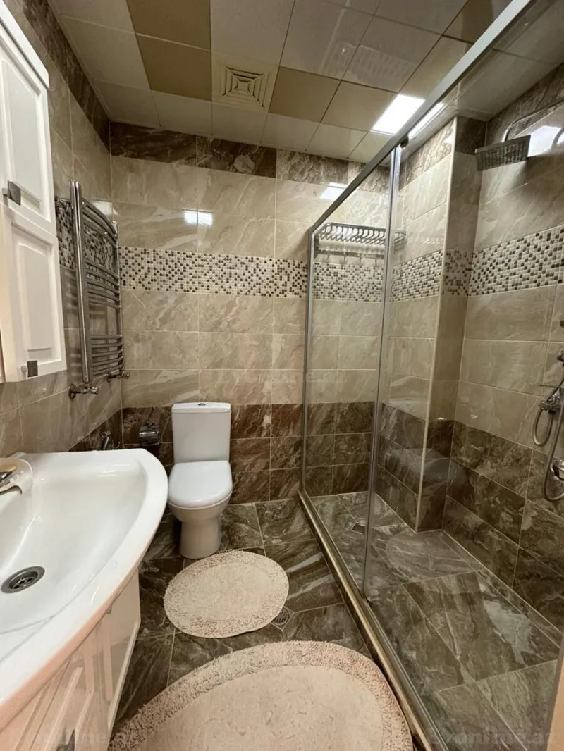 Satılır 3 otaqlı Mənzil Yeni tikili 130 m² Səbail r. - şəkil 7