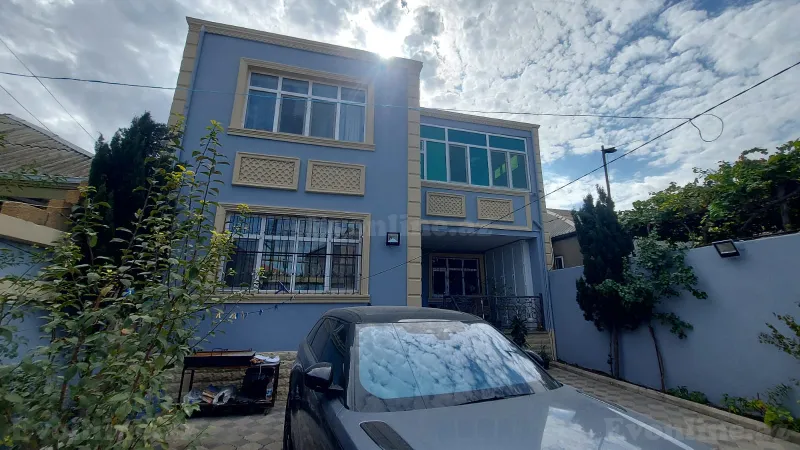 Satılır 5 otaqlı Həyət evi 200 m² Bakıxanov