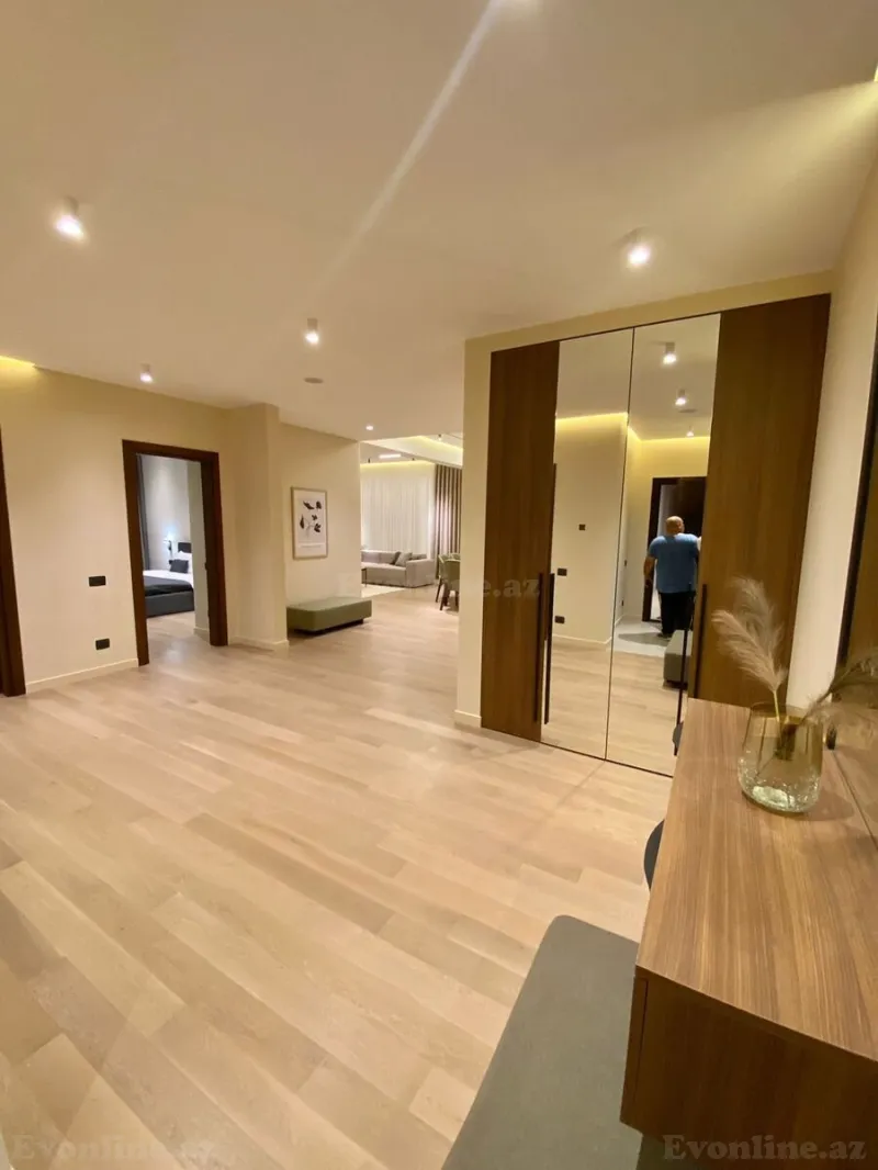 Kirayə verilir 3 otaqlı Mənzil Yeni tikili 140 m² Xətai r. - şəkil 14